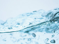 水分は人間が生きていく上で欠かせない大変重要な物質です。